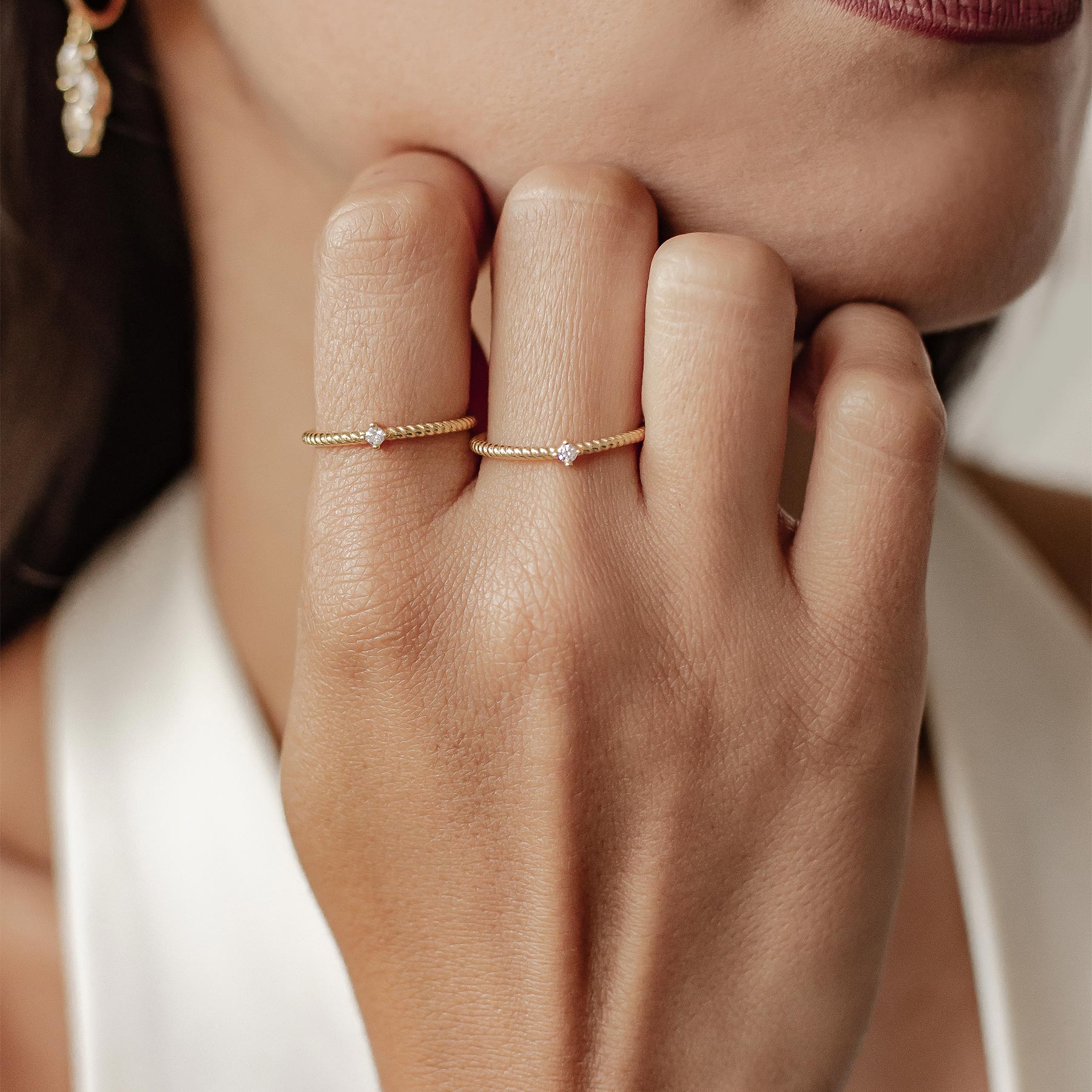 Anillo Torcido con Gema Plata de Ley 925 en Oro