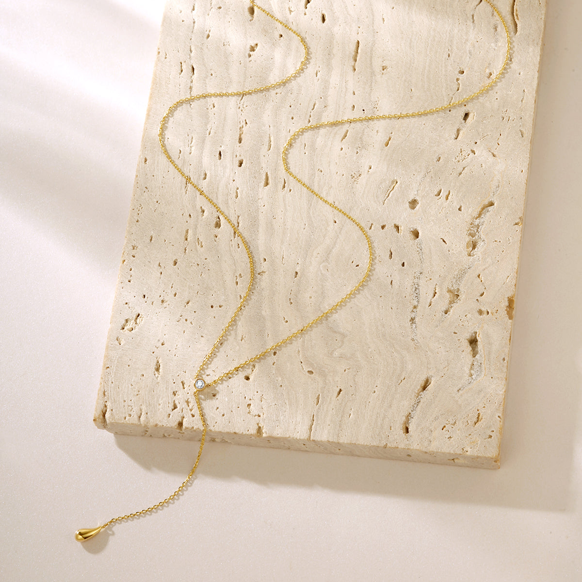 Collar Gota Dorada 14K