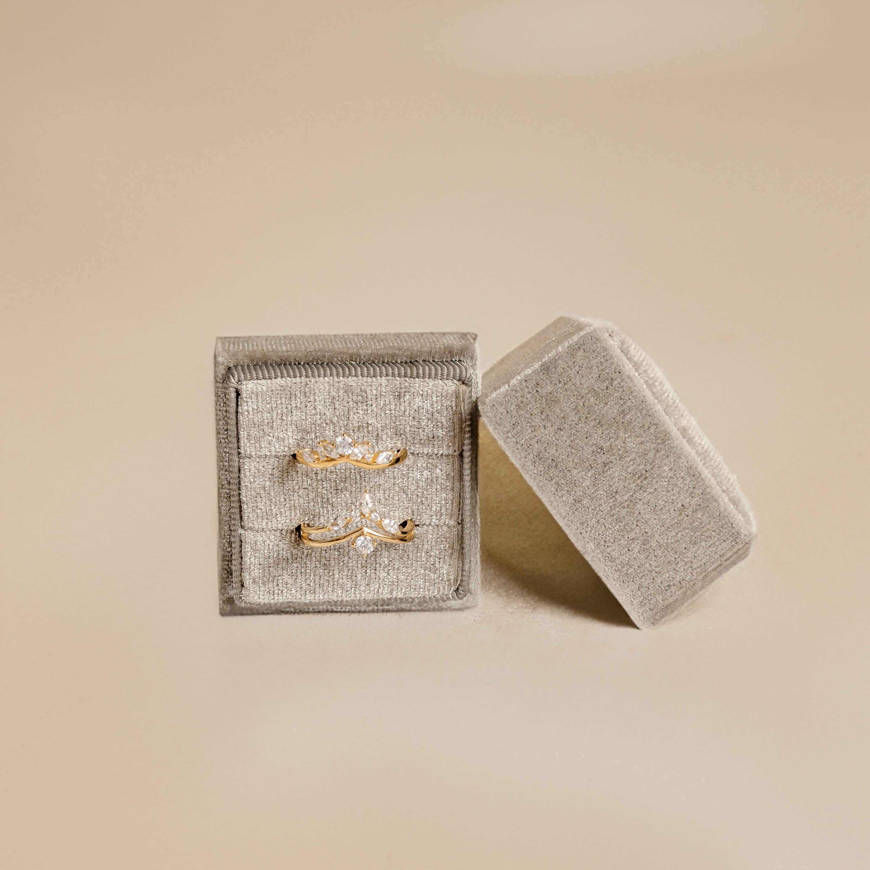 Hey Happiness Velvet Ring and Earrings Box