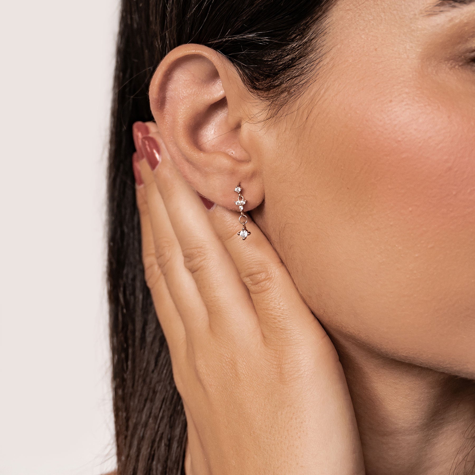 Pendiente Botón Flor Colgante Plata de Ley 925 en Oro