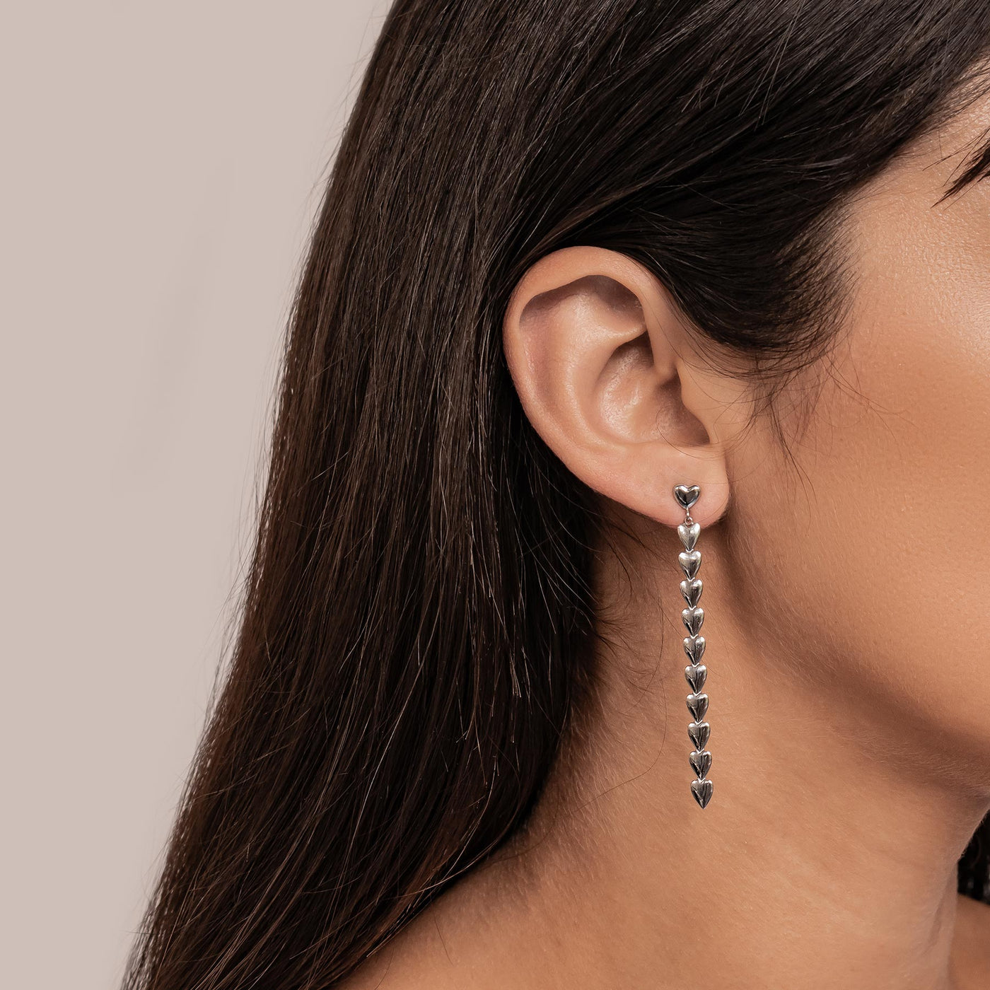 Pendientes Largos Cascada de Corazones Waterproof