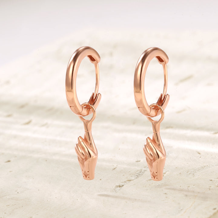 Pendientes Huggie Dedos Cruzados Plata de Ley 925