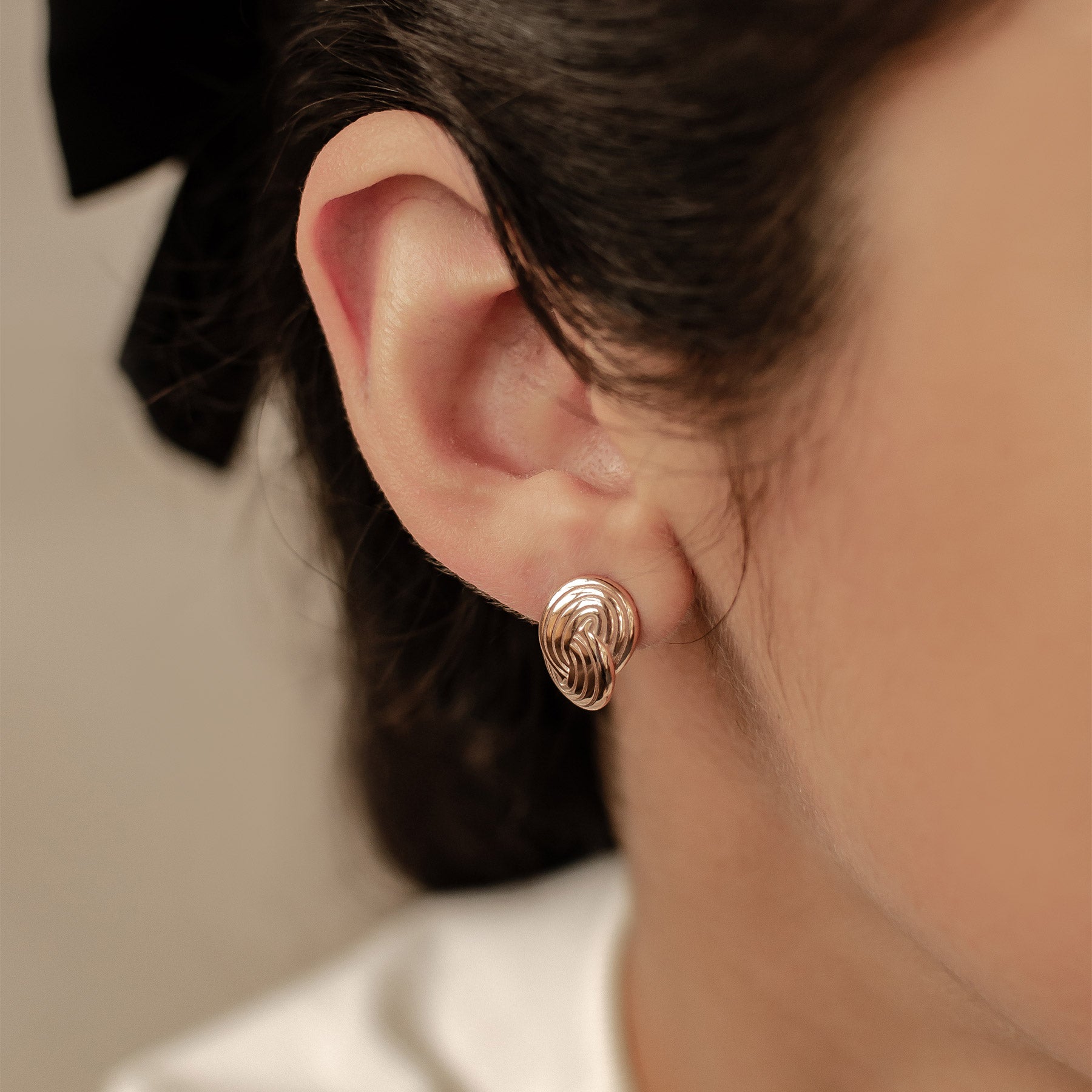 Ineinandergreifende Kreise Übergroße Kreise Ohrstecker Wasserfest