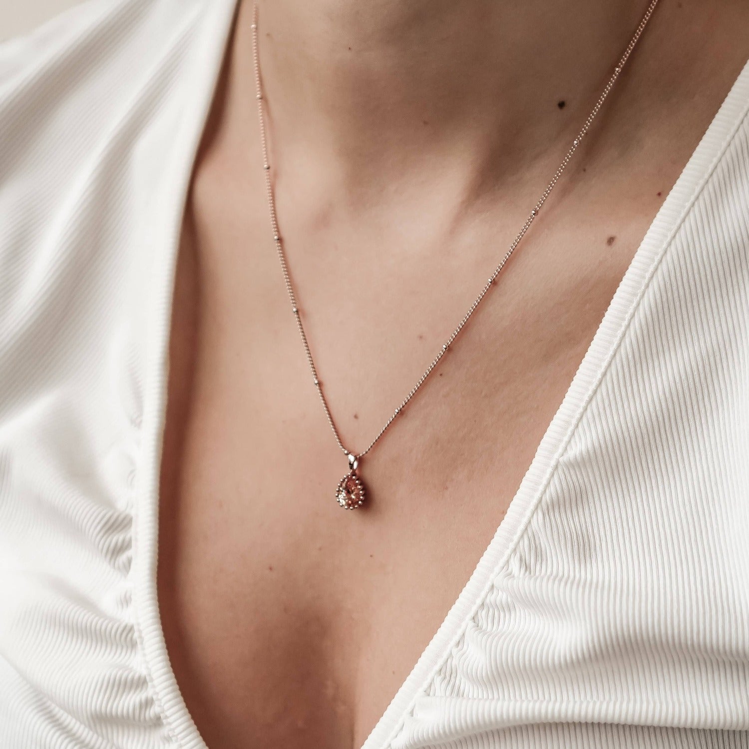 Collar Birthstone Enero Granate Plata de Ley 925 