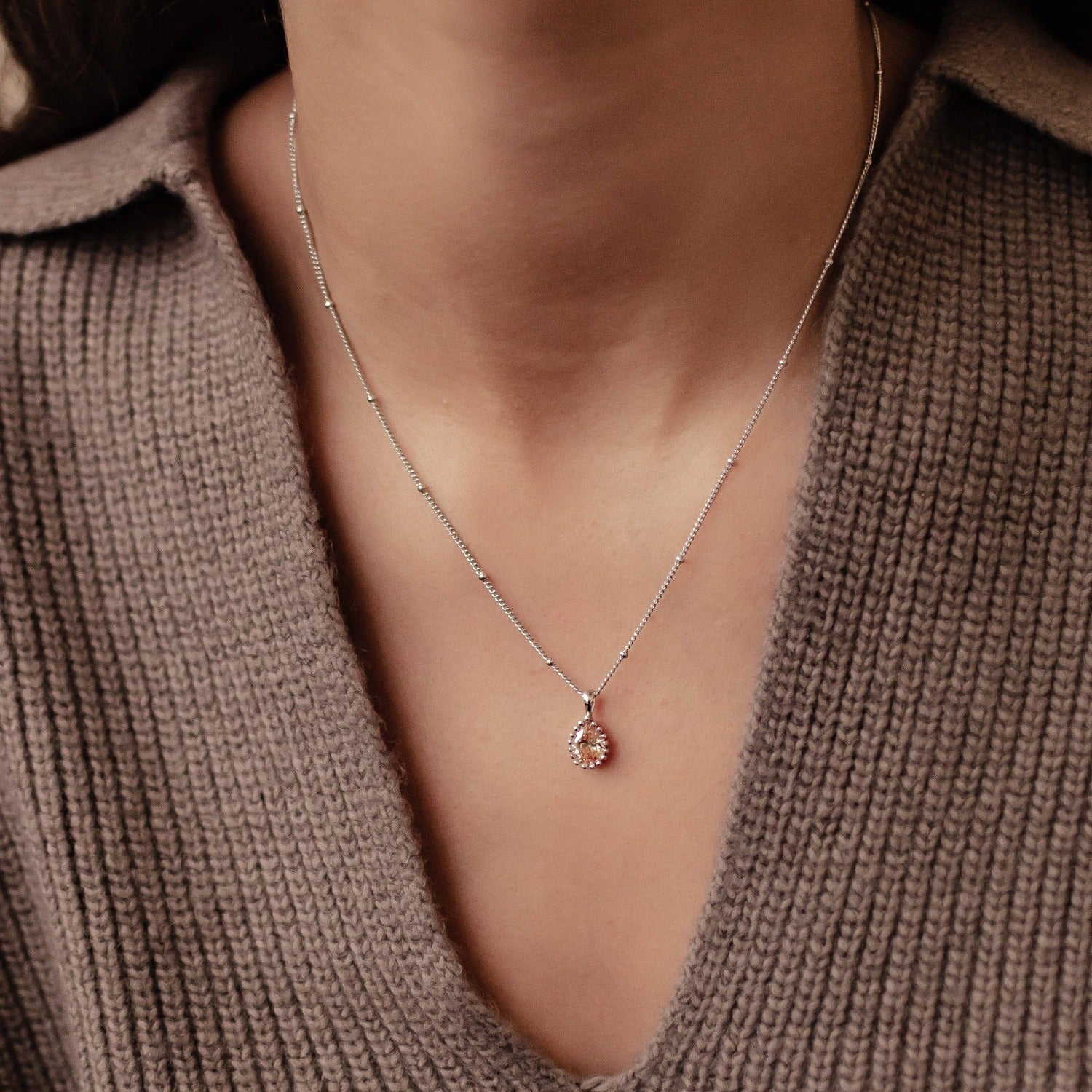 Collar Birthstone Enero Granate Plata de Ley 925 