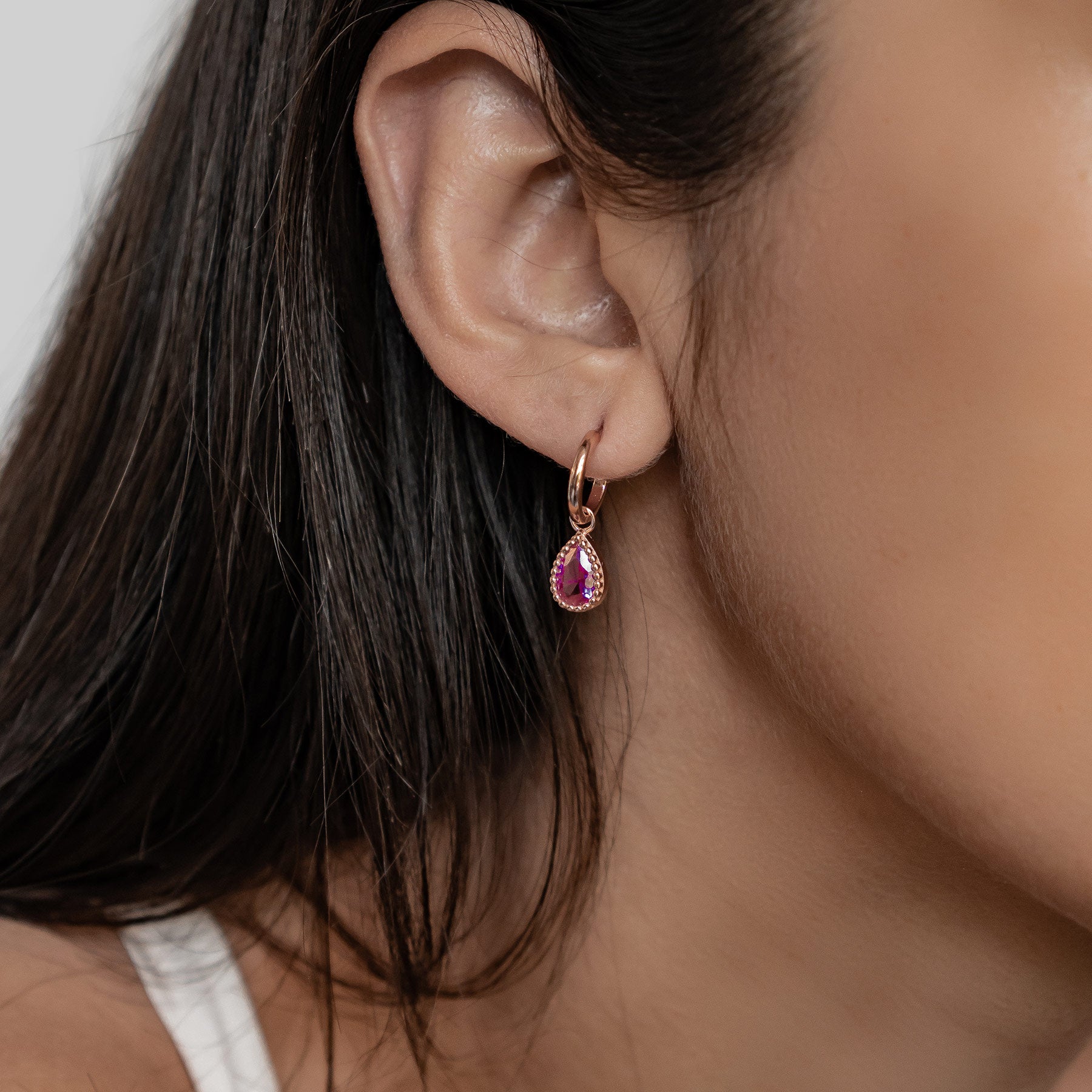 Juli Rubin Geburtsstein Creolen Sterlingsilber