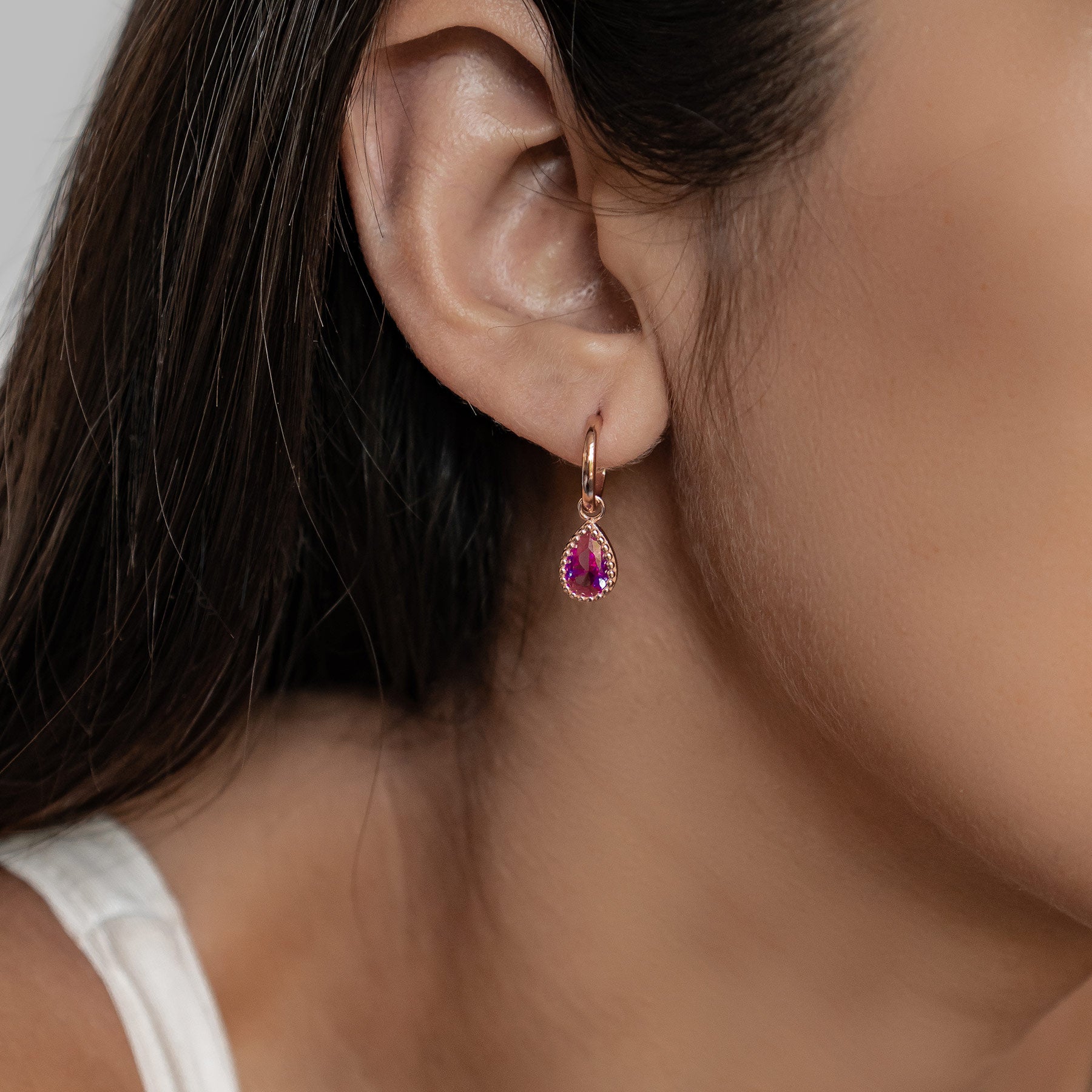 Juli Rubin Geburtsstein Creolen Sterlingsilber