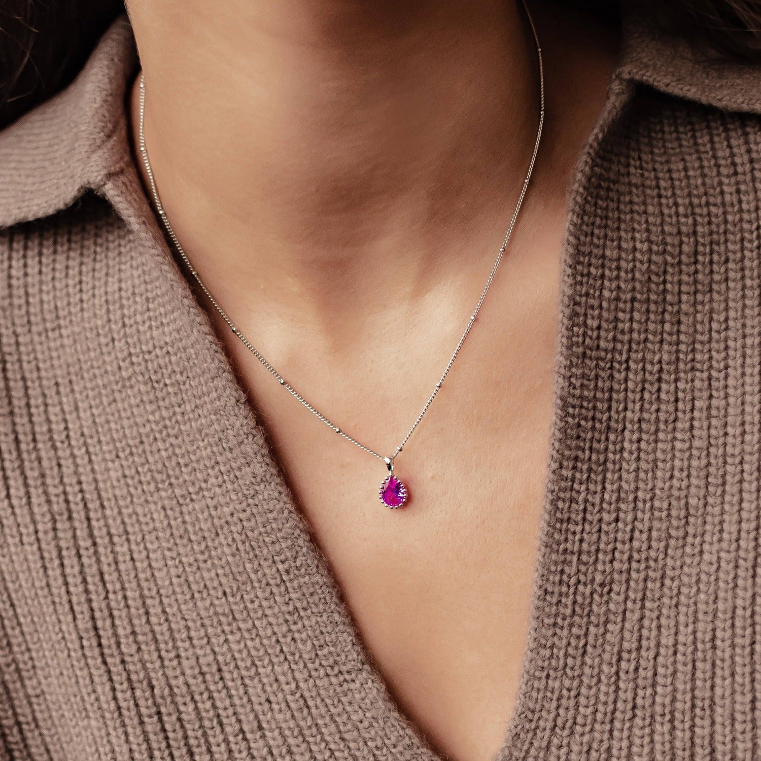 Collar Birthstone Julio Rubí Plata de Ley 925