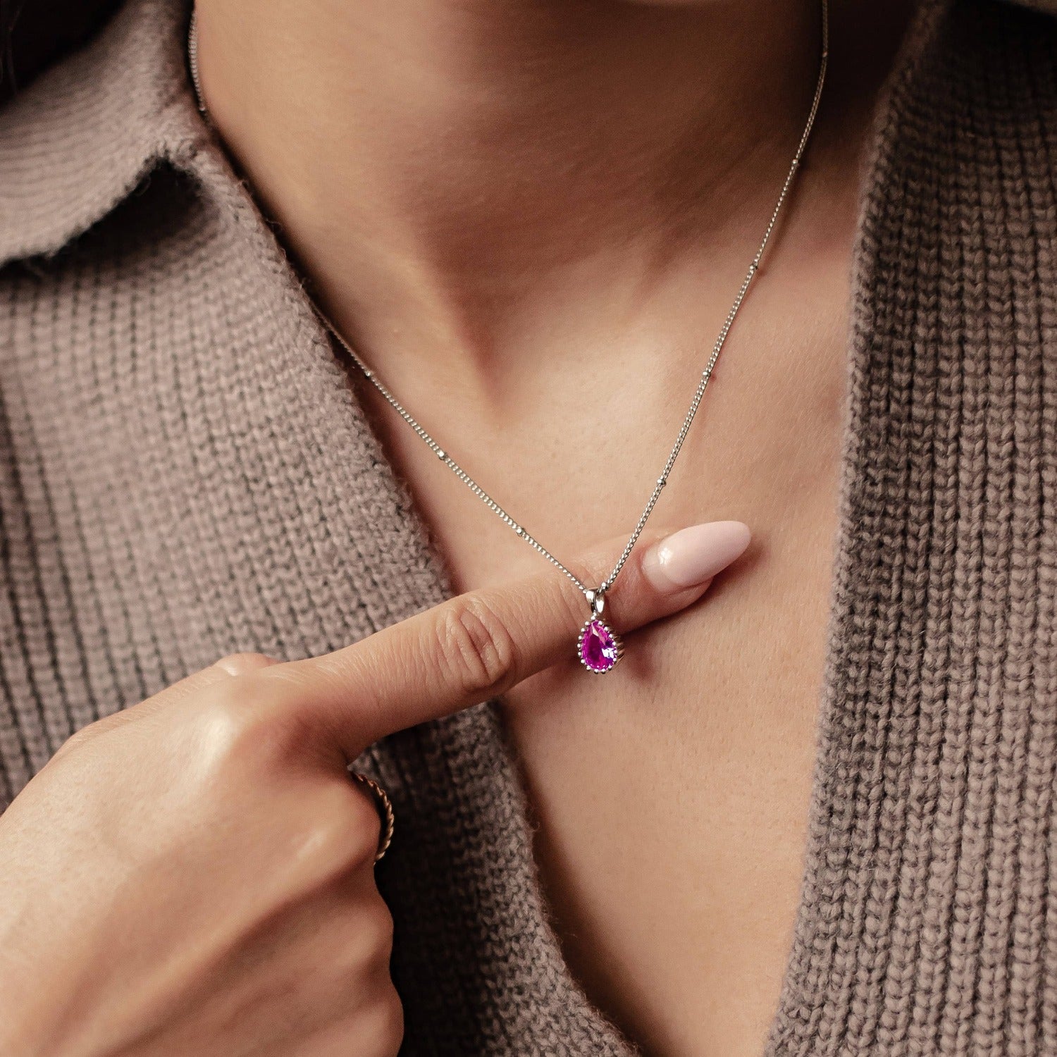 Juli Rubin Geburtsstein Halskette Sterlingsilber