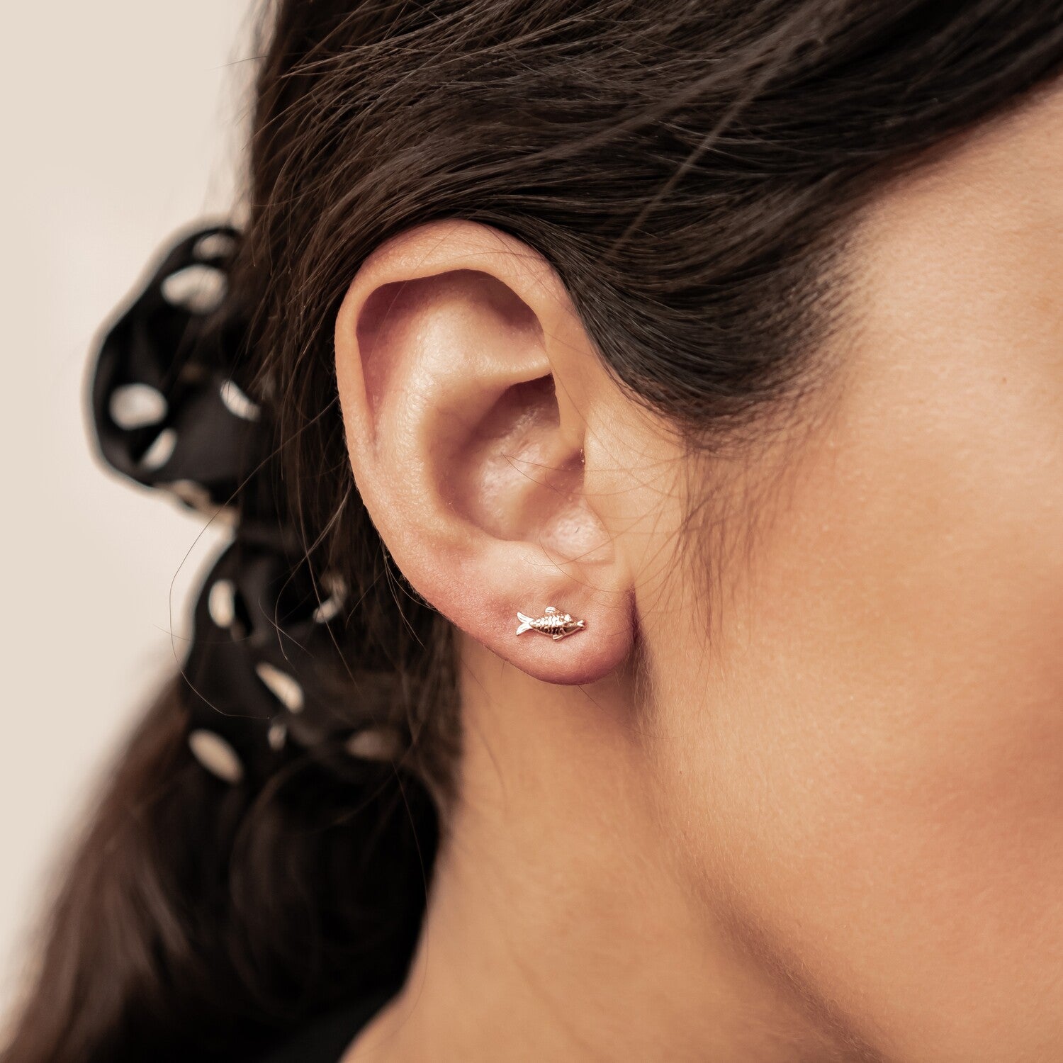 Boucles d’Oreilles Puces Poissons S’Embrassant Argent Sterling