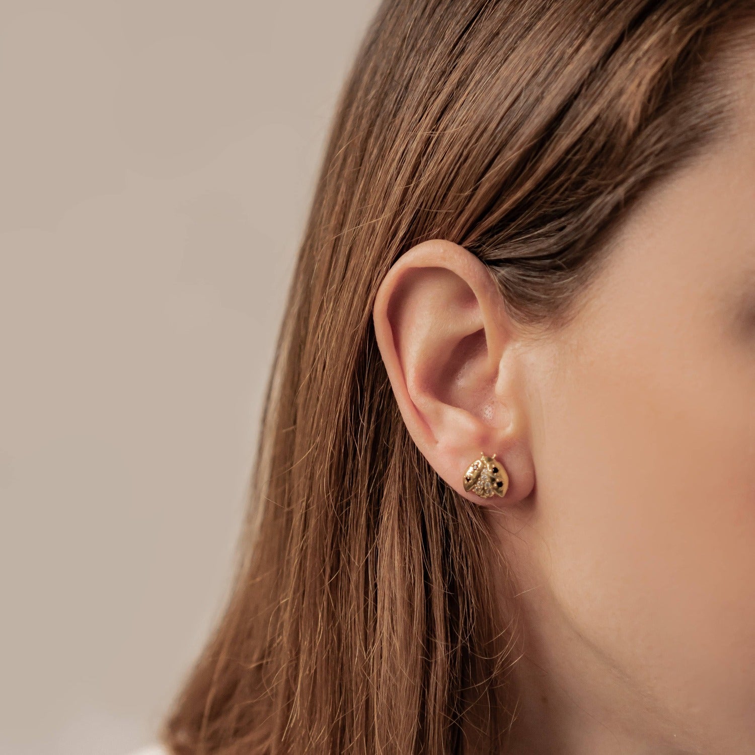 Pendientes Botón Mariquita Afortunada Plata de Ley 925