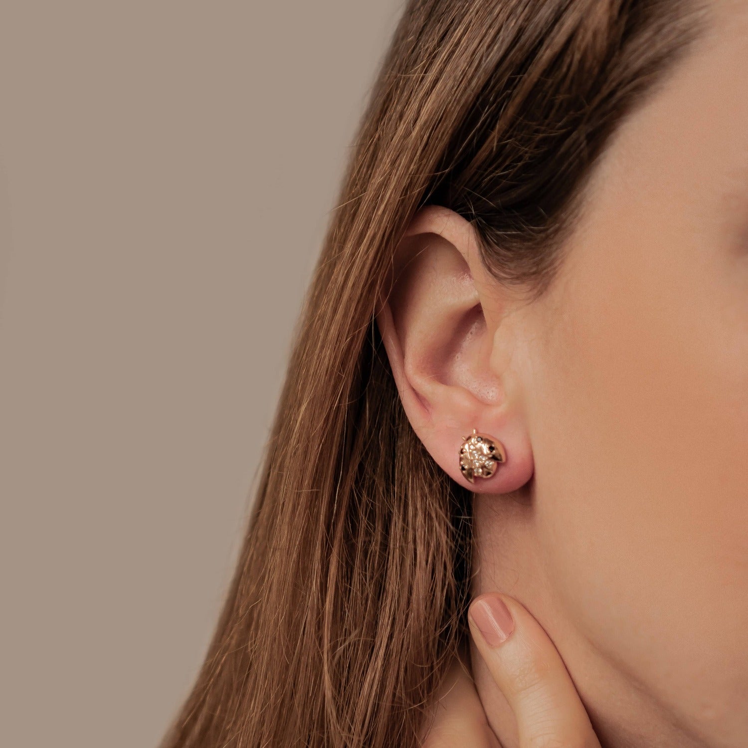 Pendientes Botón Mariquita Afortunada Plata de Ley 925