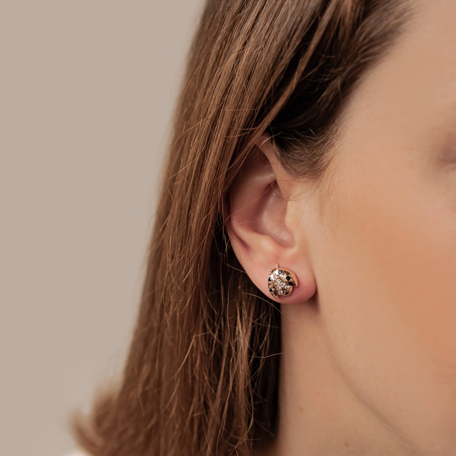 Pendientes Botón Mariquita Afortunada Plata de Ley 925