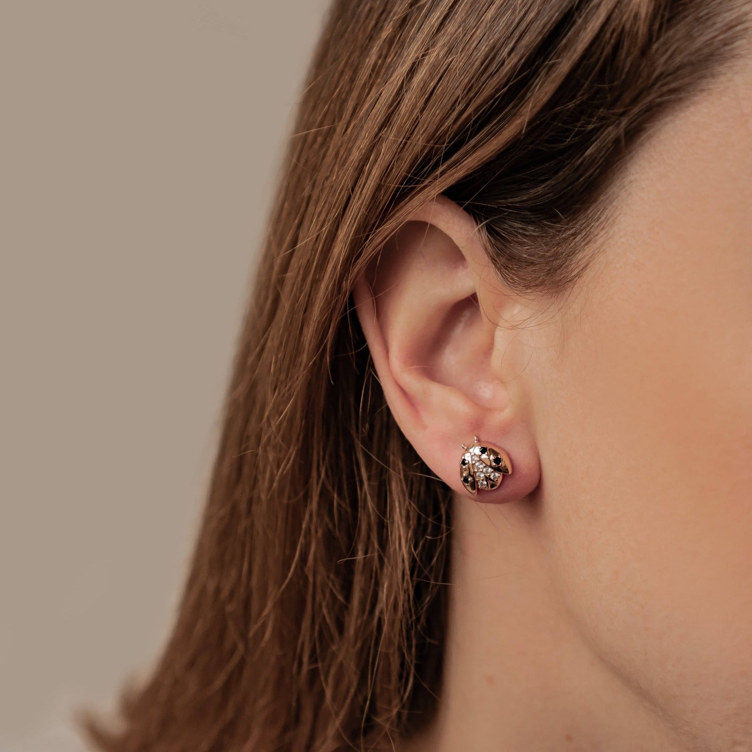 Pendientes Botón Mariquita Afortunada Plata de Ley 925