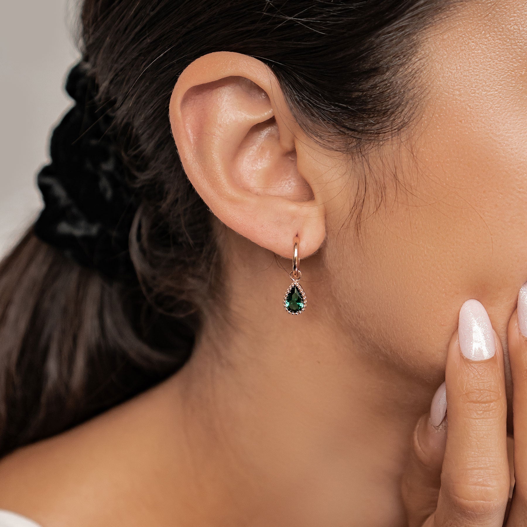 Mai Smaragd Geburtsstein Creolen Sterlingsilber