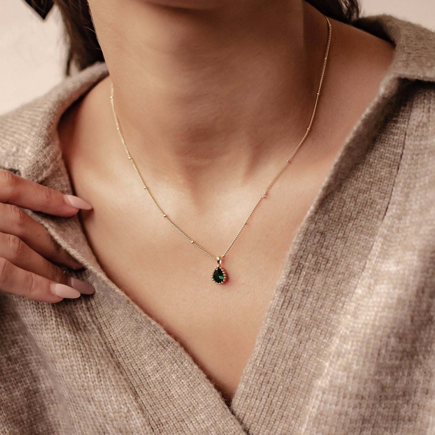 Collar Birthstone Mayo Esmeralda Plata de Ley 925