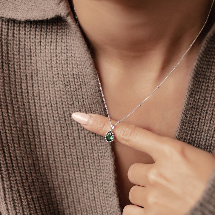 Collar Birthstone Mayo Esmeralda Plata de Ley 925
