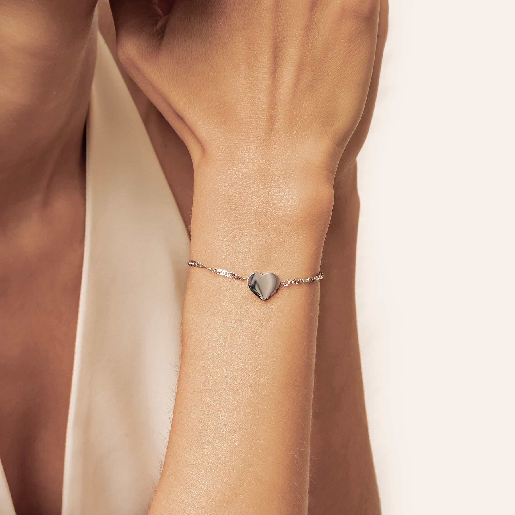 Minimalist Heart Charm Bracelet Waterproof