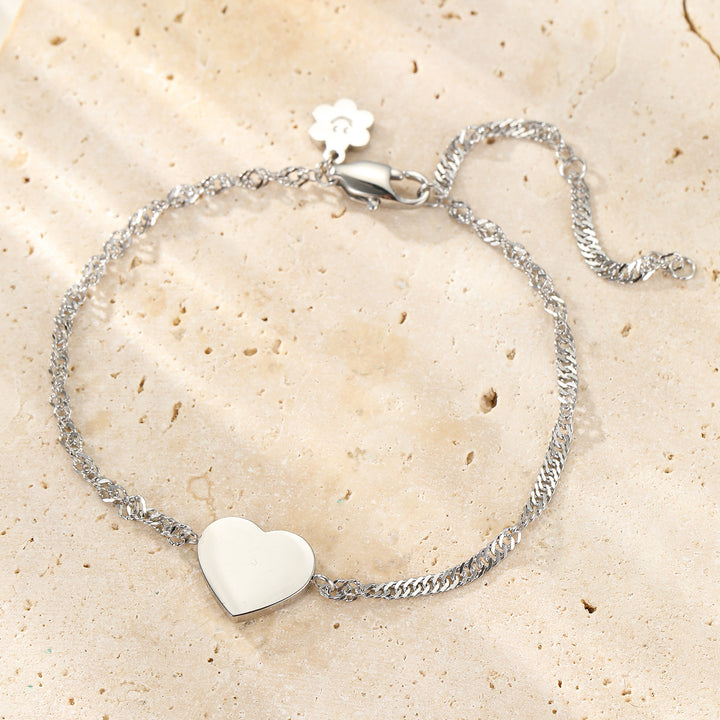 Brazalete Minimalista con Dije Corazón – Waterproof