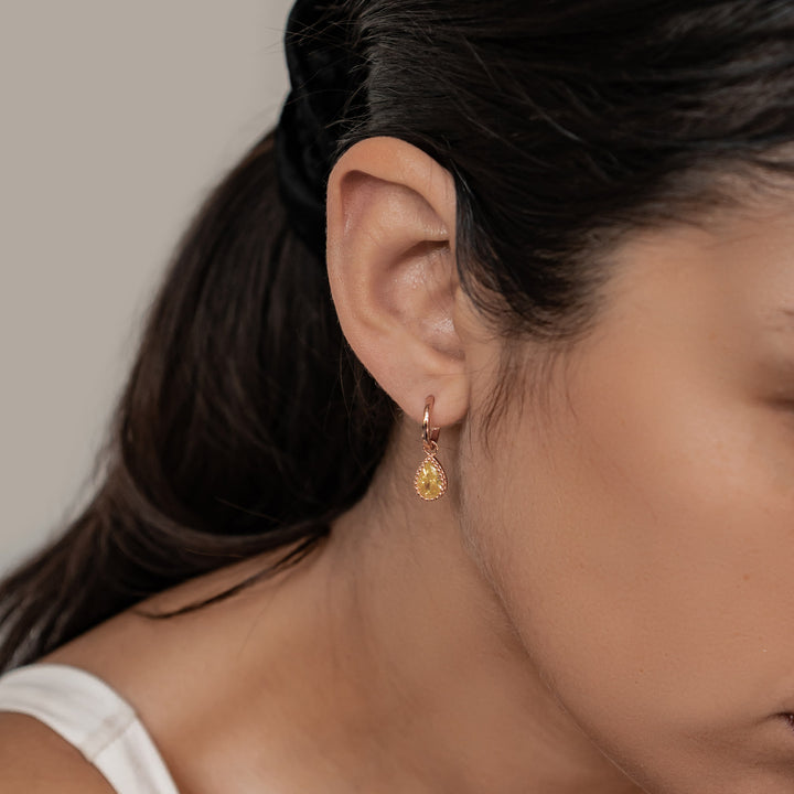 Pendientes de Aro Birthstone Topaz de Noviembre en Plata de Ley