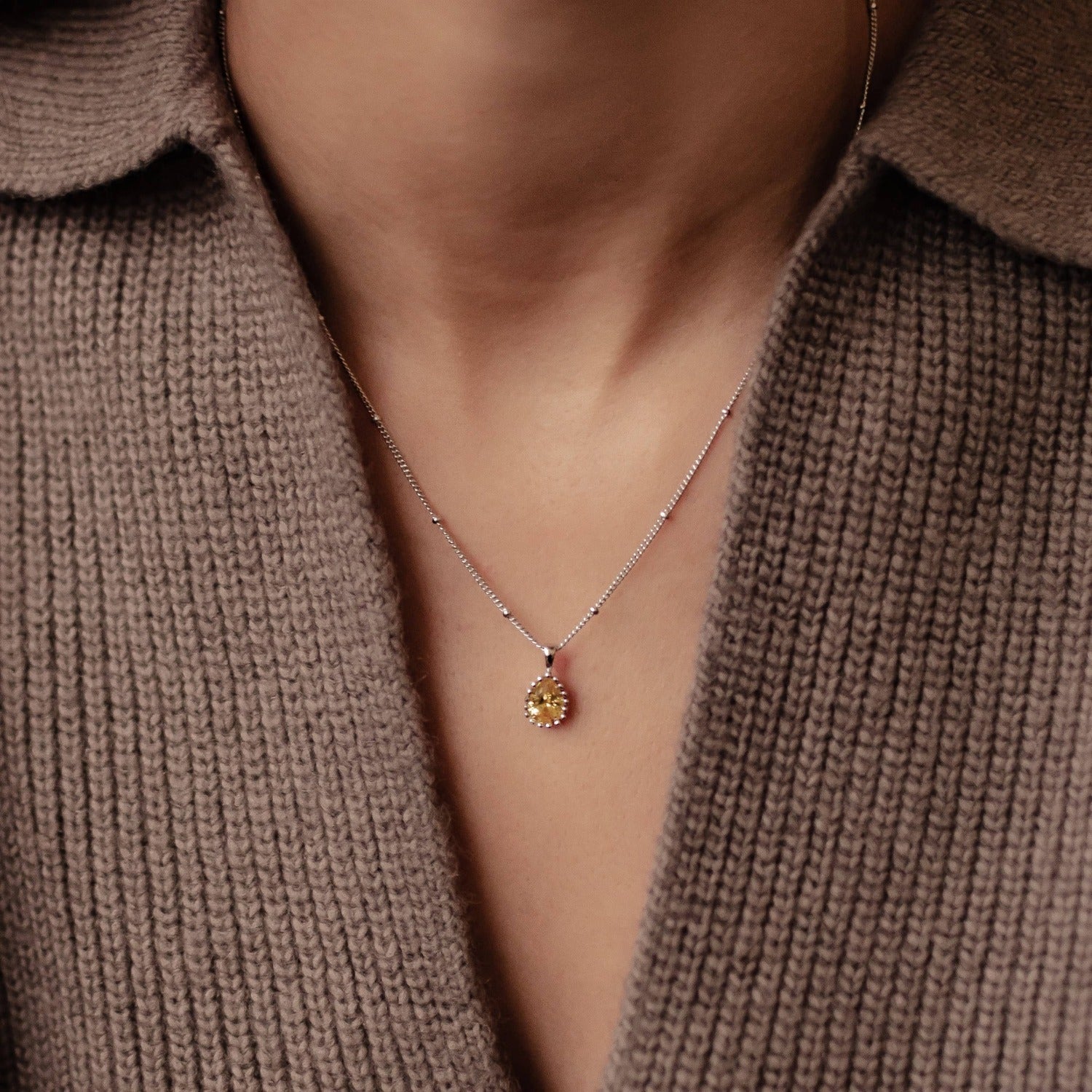 Collar Birthstone Noviembre Topaz Plata de Ley 925