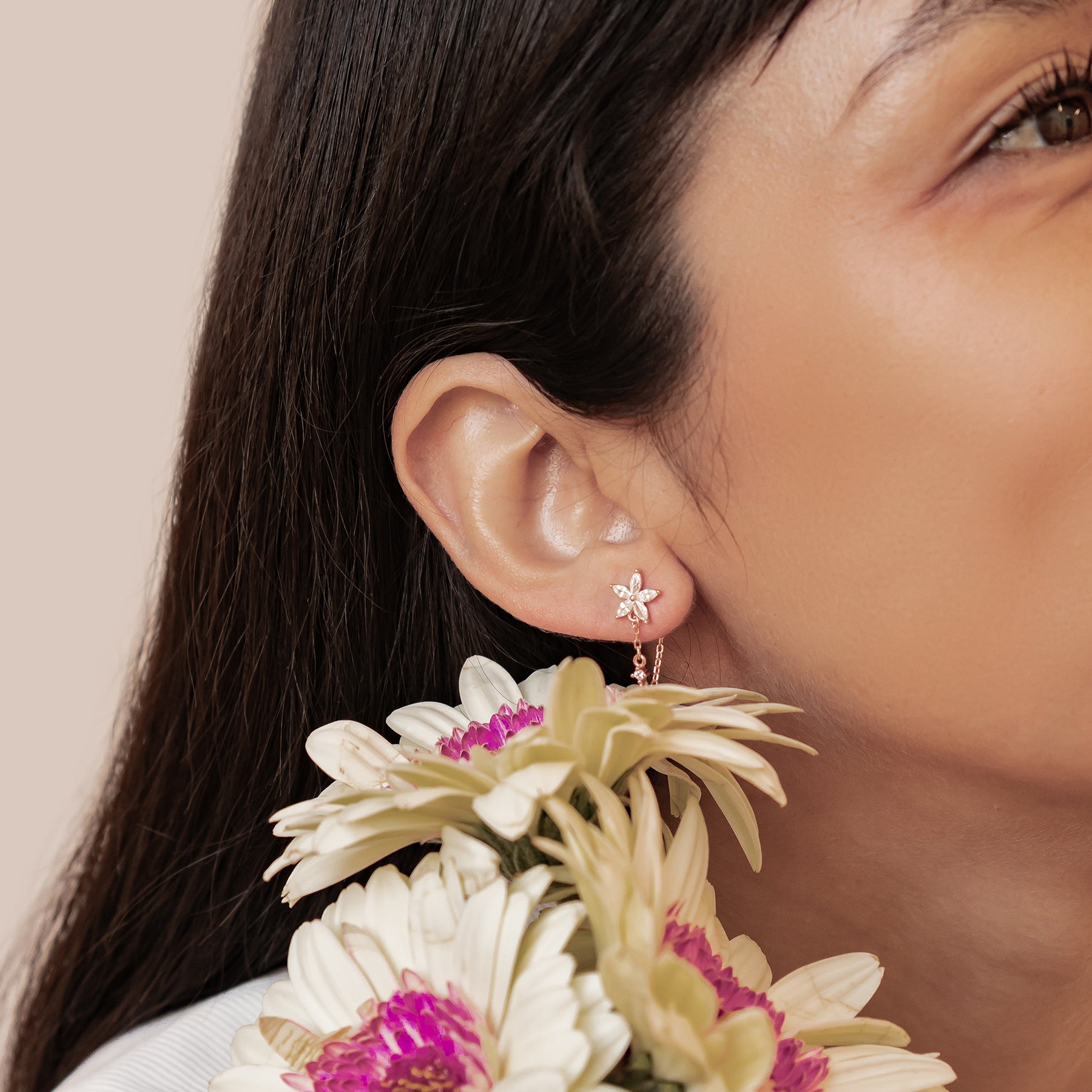 Blüten-Ohrringe mit Ketten – Sterling Silber