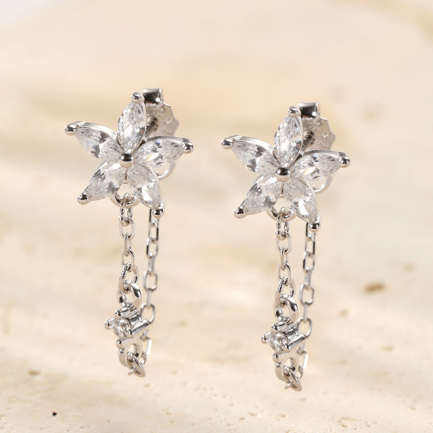 Boucles d’Oreilles Chaîne Pétale Blossom Argent Sterling