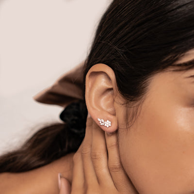 Pendientes Trepadores Pétalo en Plata Ley 925
