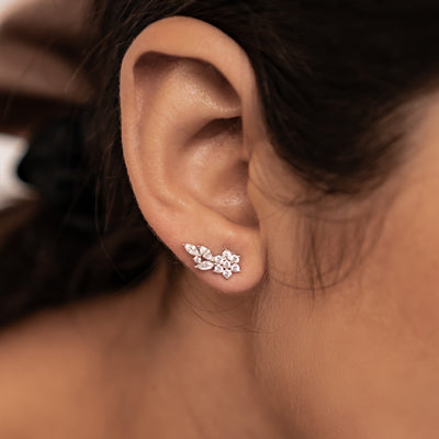 Pendientes Trepadores Pétalo en Plata Ley 925