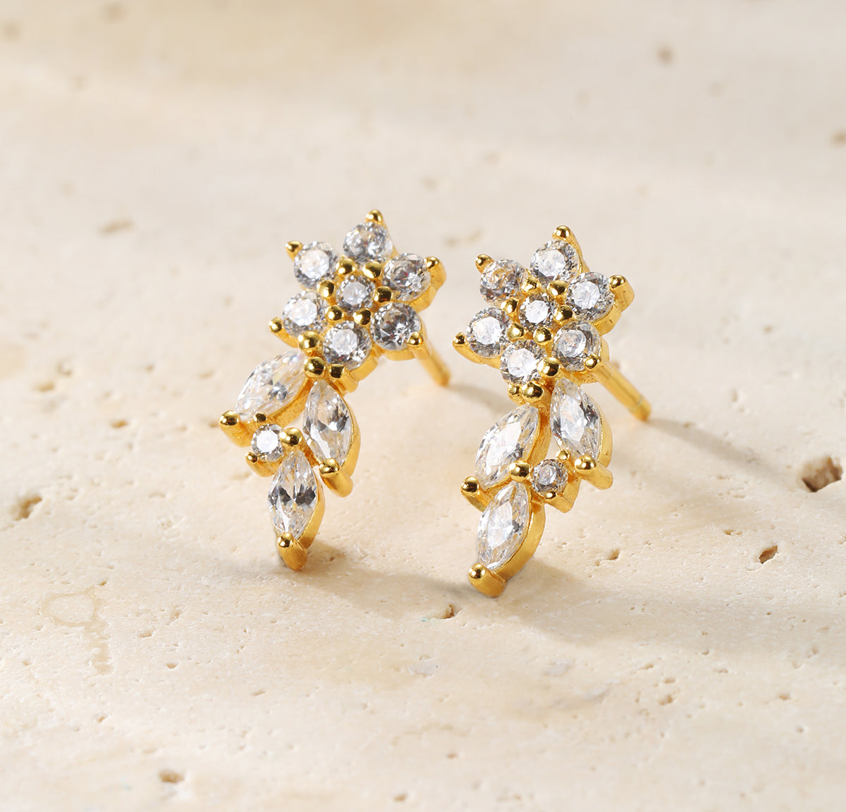 Petal Drape Ohrstecker-Crawler aus Sterlingsilber