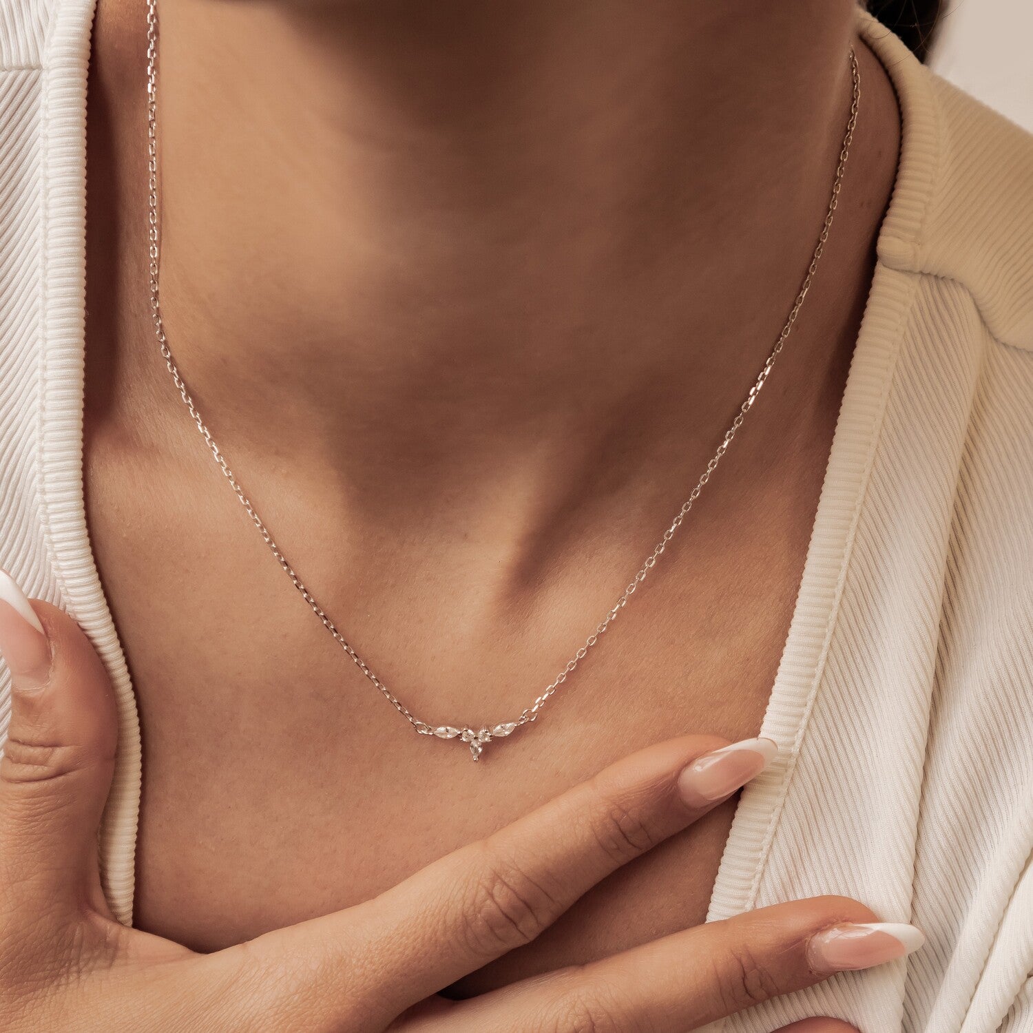 Collar Petite Corona Plata de Ley