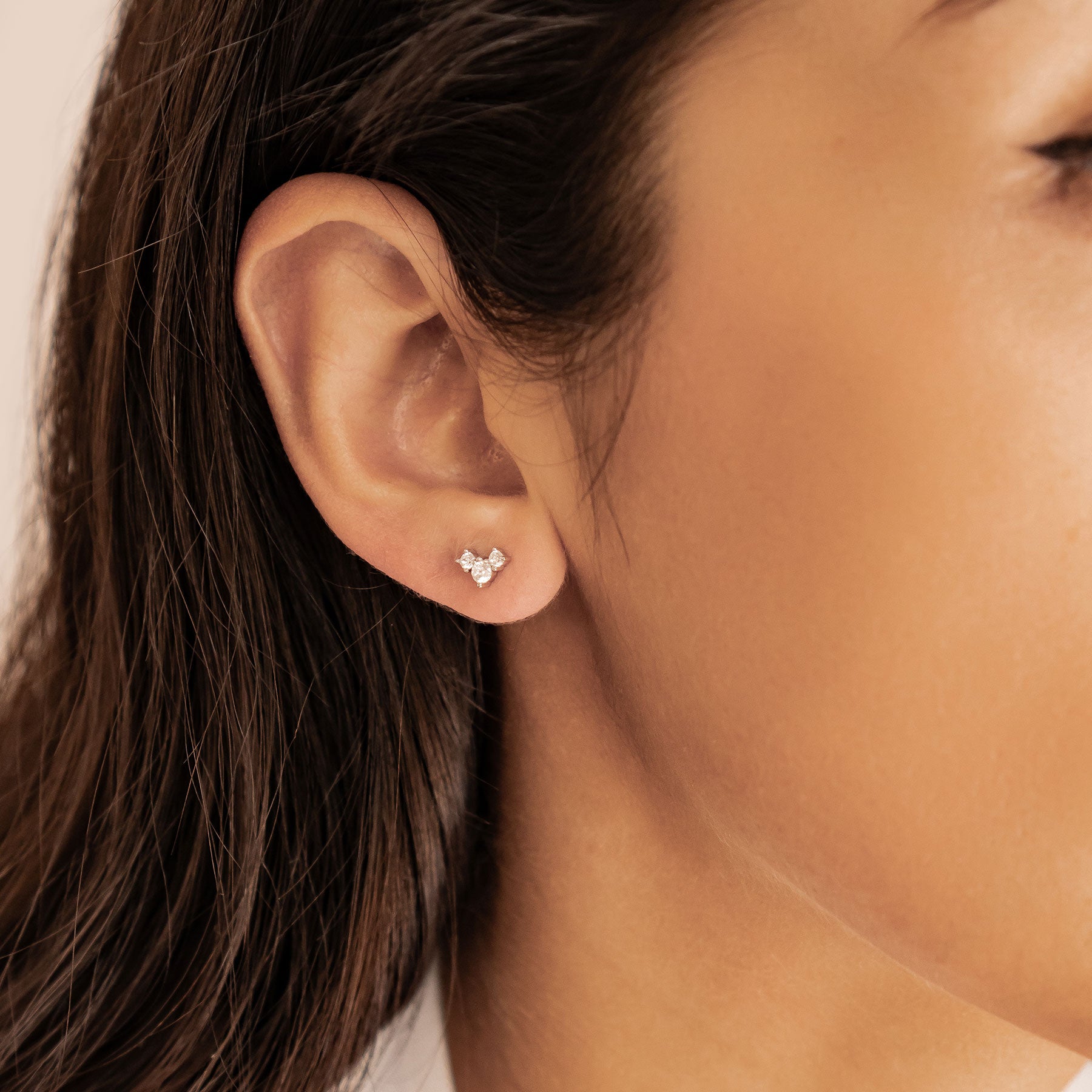 Boucles d’Oreilles Clous Trio de Fleurs Petite Sterling Argent