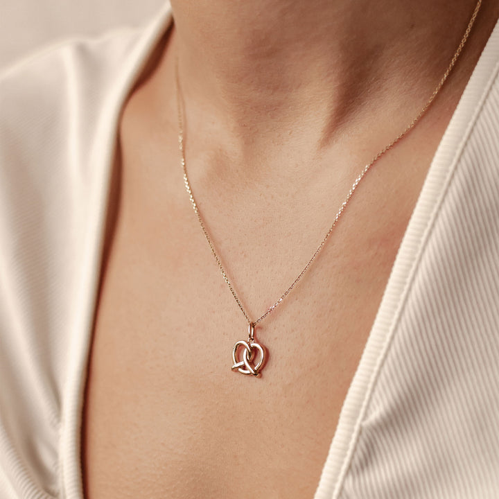 Collier Pendentif Pretzel Or Massif 14 CT