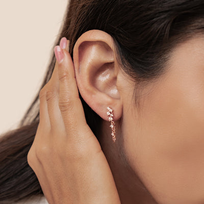 Strahlende Blüten-Ohrringe mit Ketten – Sterling Silber