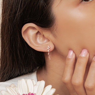 Strahlende Blüten-Ohrringe mit Ketten – Sterling Silber