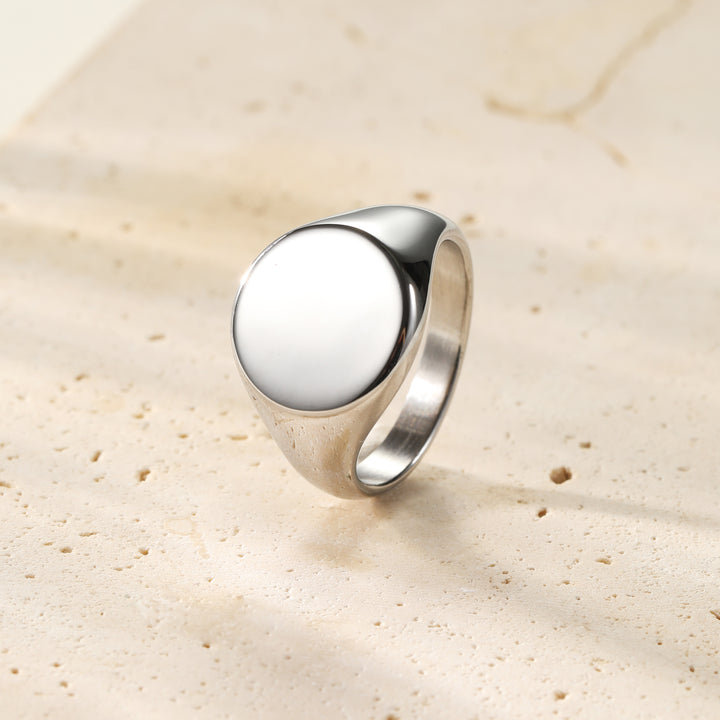 Round signet ring for men in silver stainless steel
