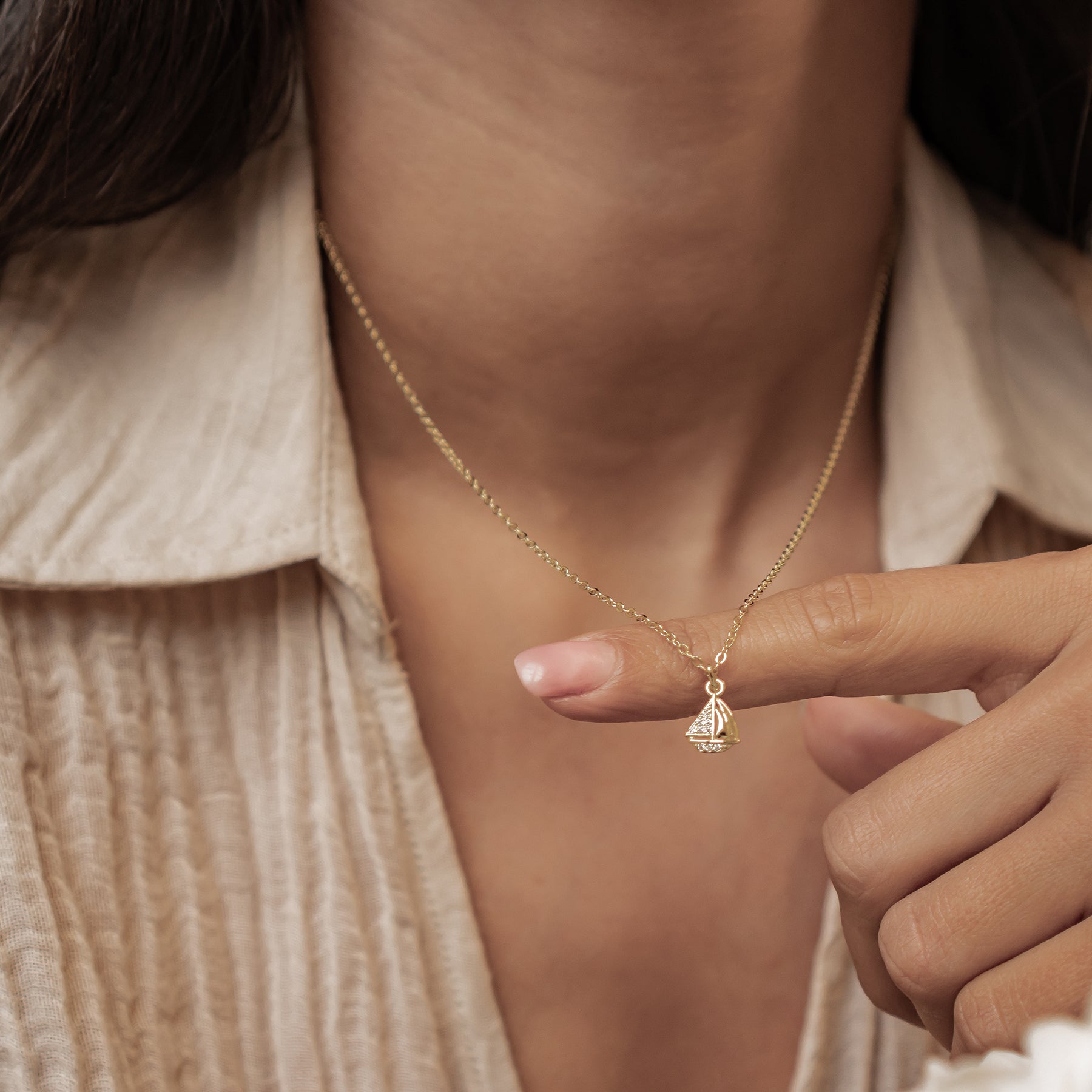 Collier Pendentif Voilier Étincelant en Argent Sterling