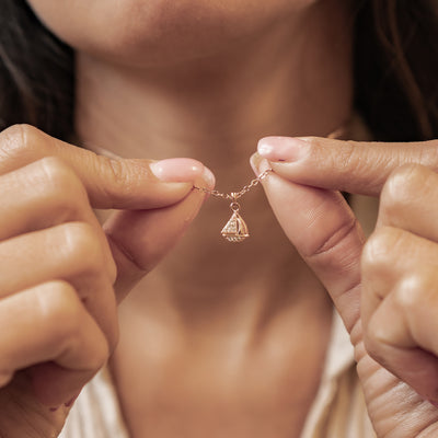 Collier Pendentif Voilier Étincelant en Argent Sterling