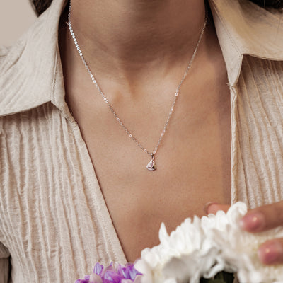 Collier Pendentif Voilier Étincelant en Argent Sterling