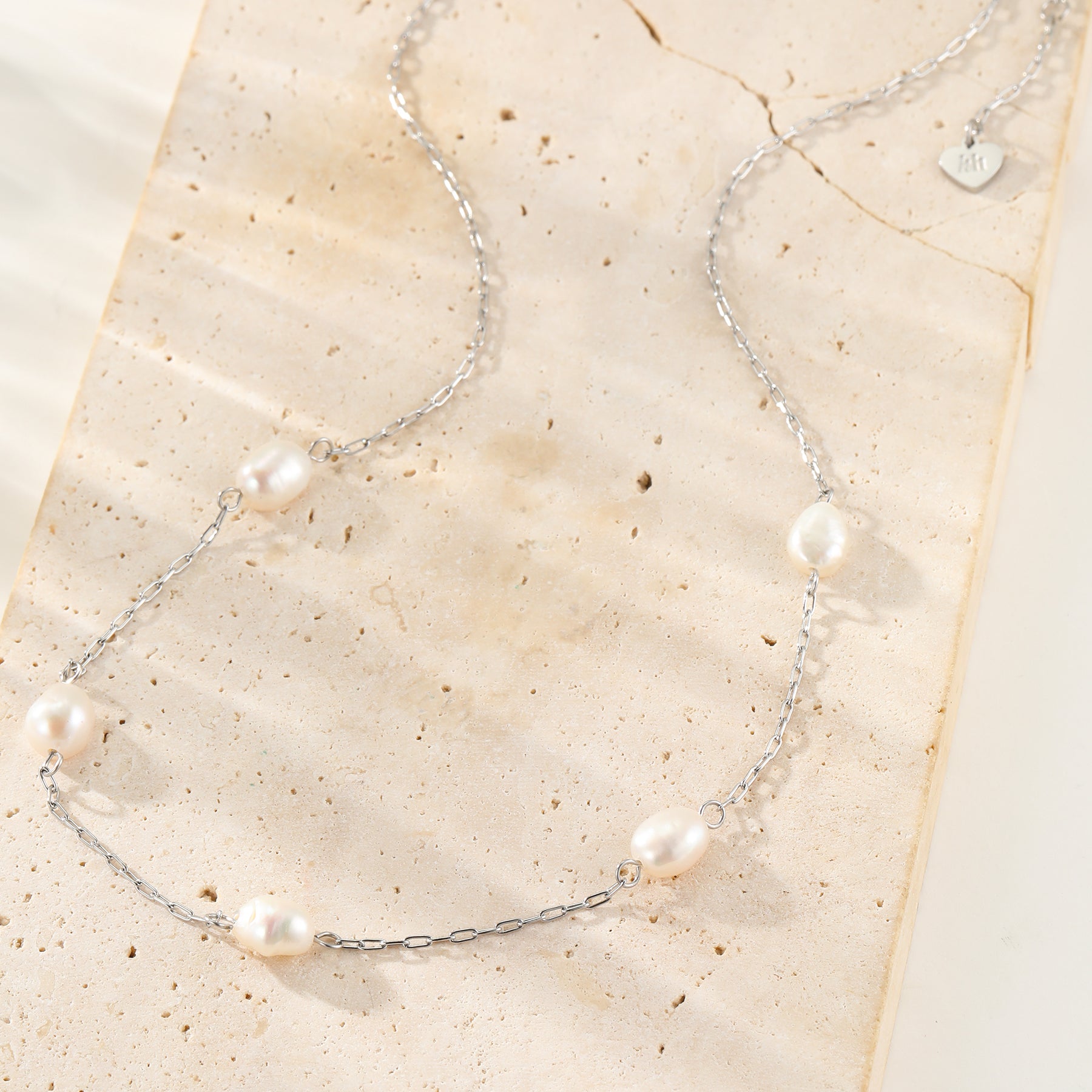 Collar de Perlas Elegante – Waterproof