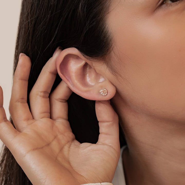 Pendientes Botón Concha Espiral Brillo Plata de Ley 925
