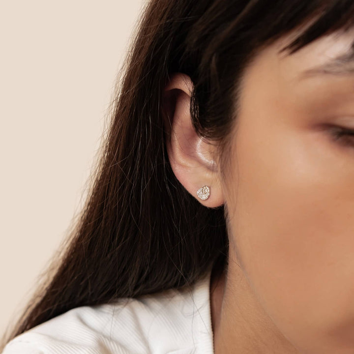 Pendientes Botón Concha Espiral Brillo Plata de Ley 925