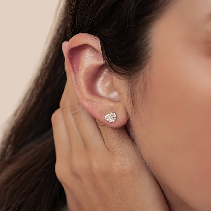 Pendientes Botón Concha Espiral Brillo Plata de Ley 925