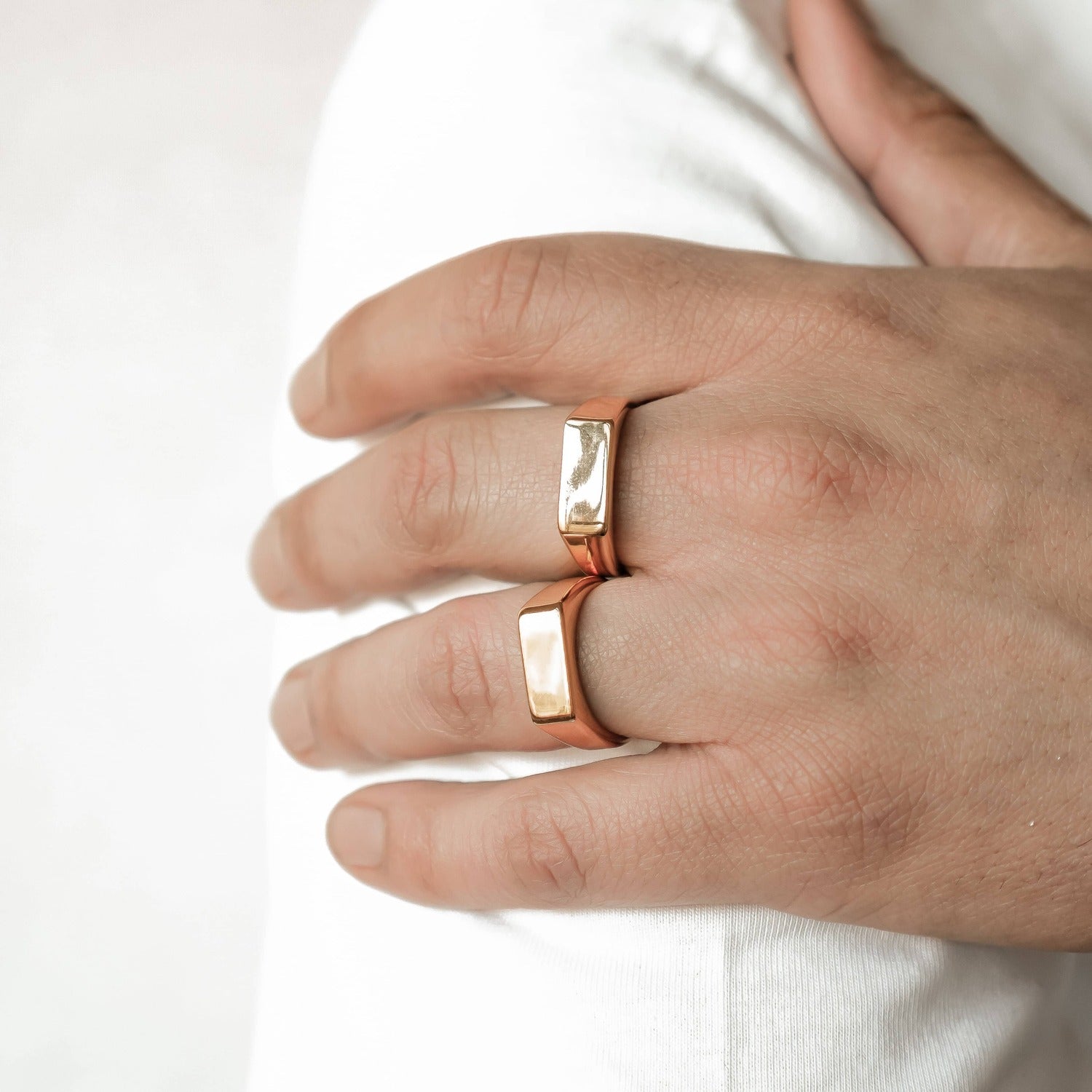 Eleganter Arc-Siegelring aus Edelstahl