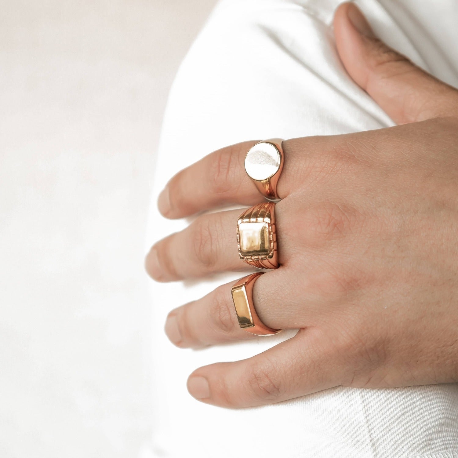 Eleganter Arc-Siegelring aus Edelstahl