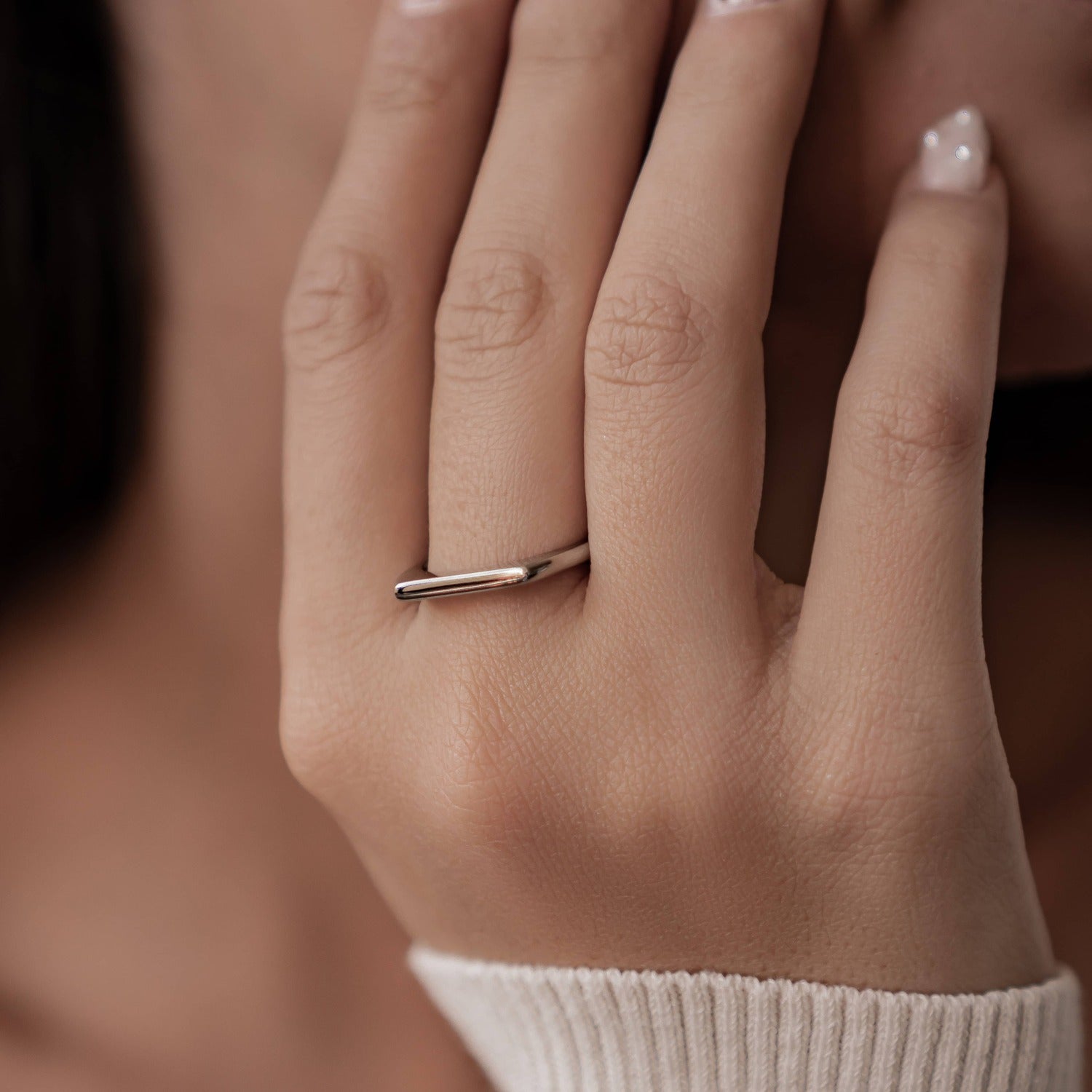 Eleganter Arc-Siegelring aus Edelstahl