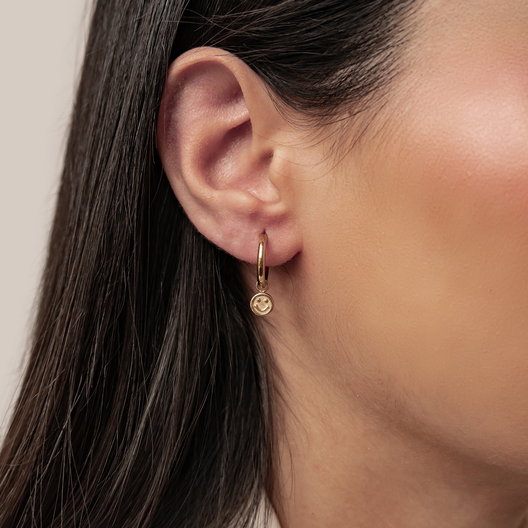 Creolen mit Smiley Anhänger wasserdicht