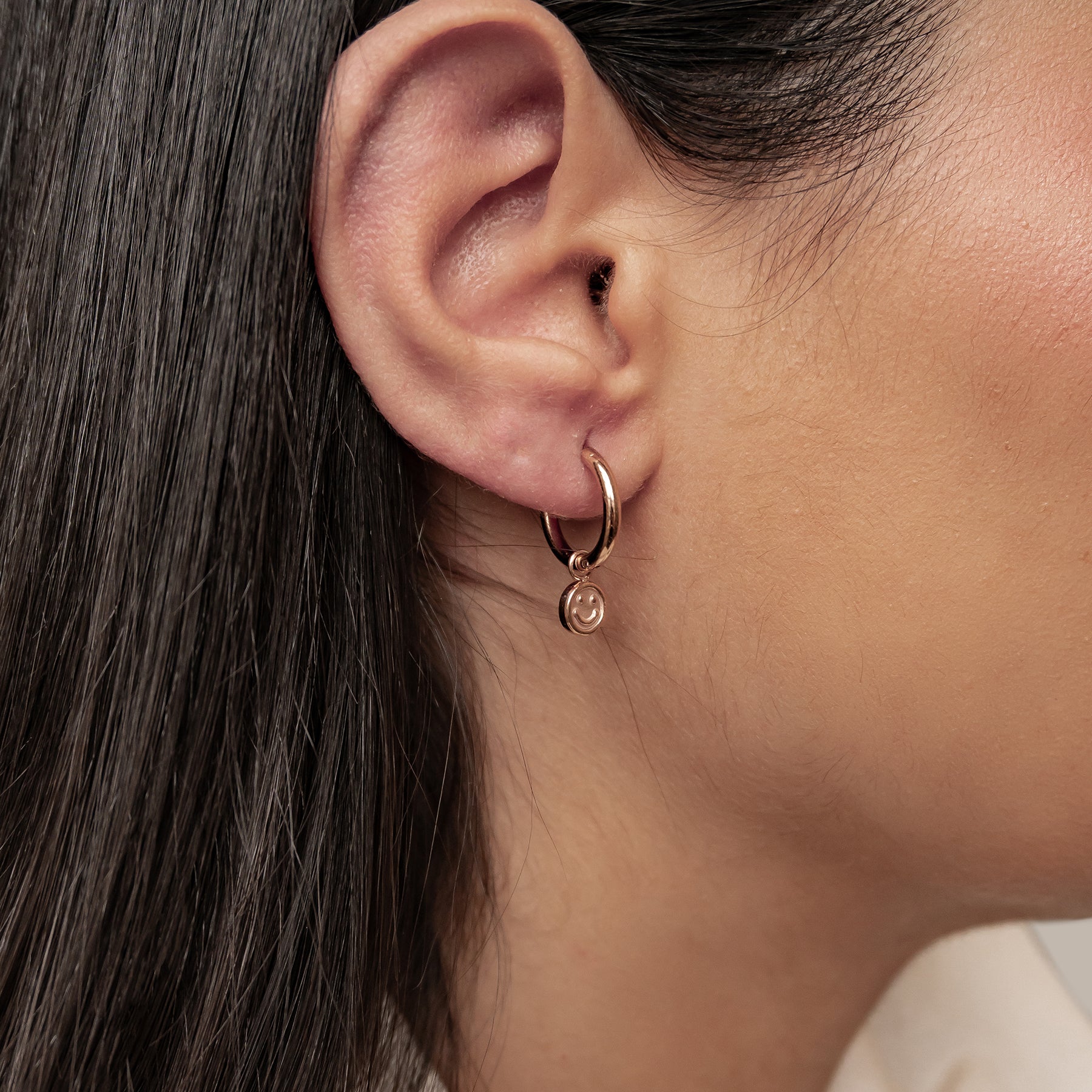 Creolen mit Smiley Anhänger wasserdicht