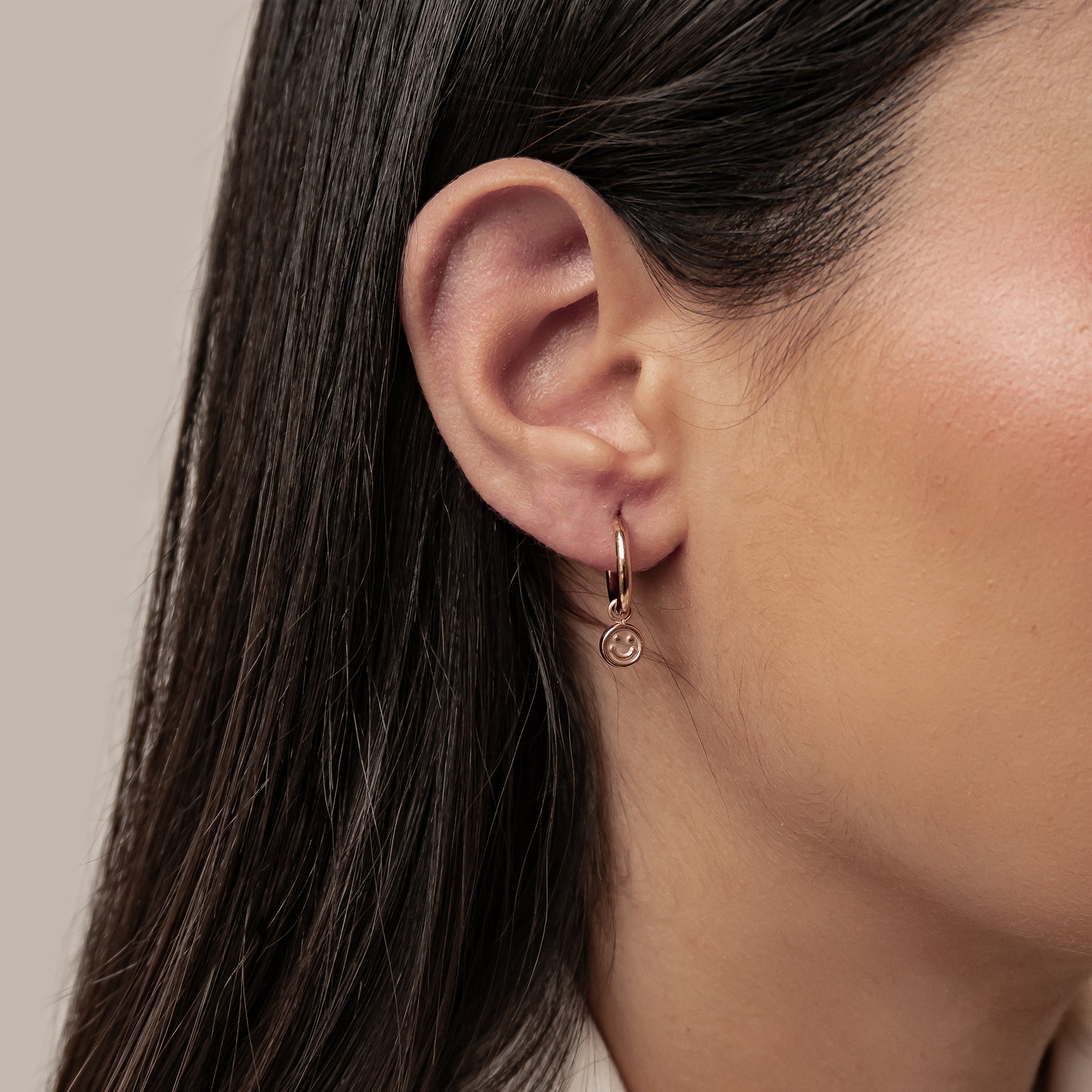 Creolen mit Smiley Anhänger wasserdicht