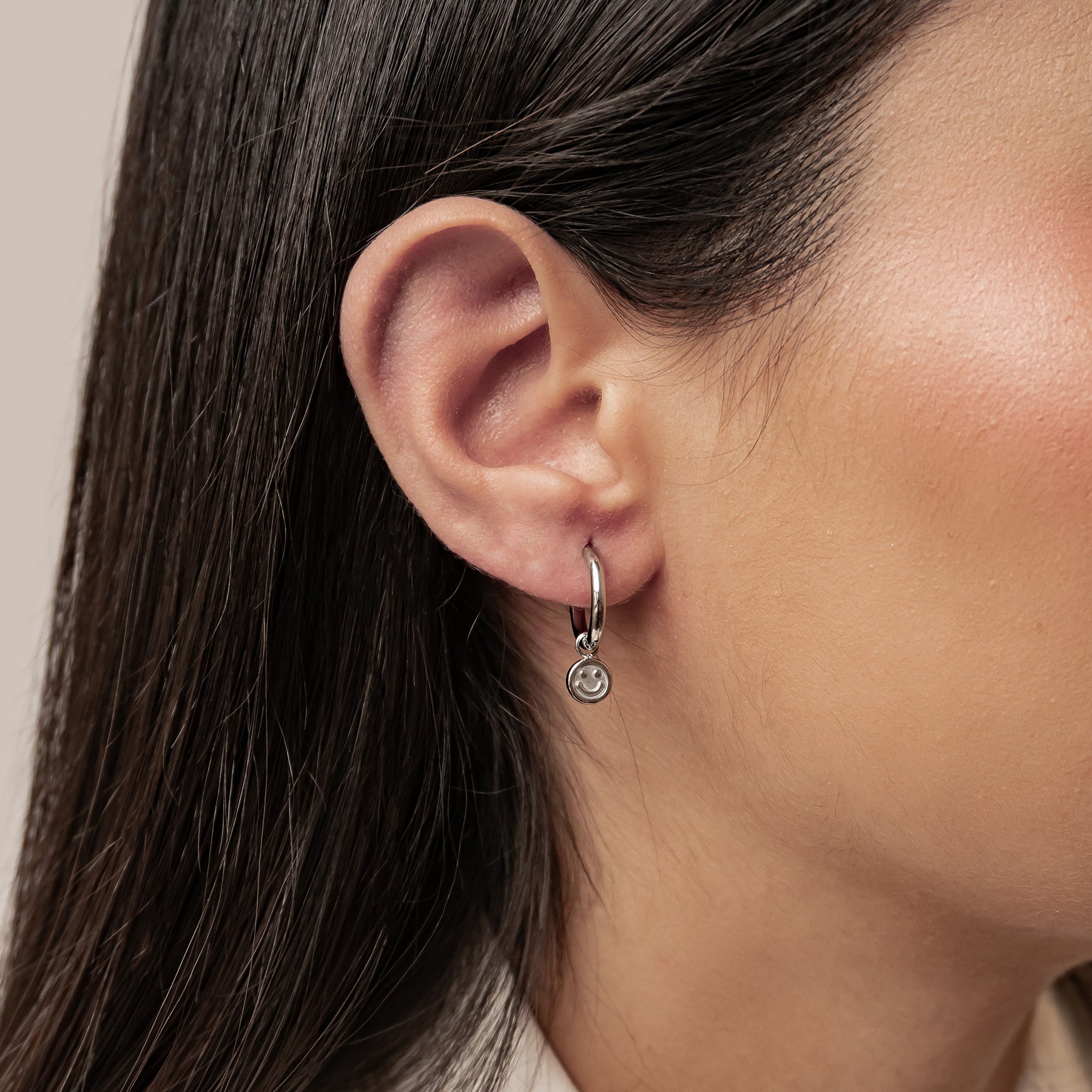 Creolen mit Smiley Anhänger wasserdicht